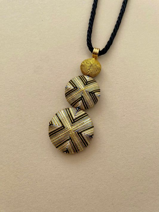 Collar Filum Curvi largo