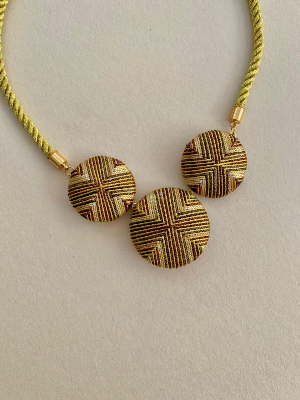 Collar Filum Curvi x3