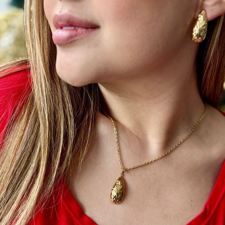 Collar gota martillado