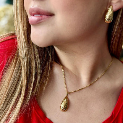 Collar gota martillado