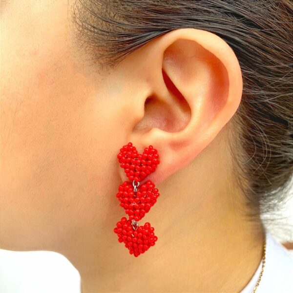 Arete alma 3 corazones rojo A 1583R modelo